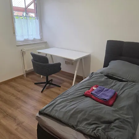 Monteuerwohnung In Ruhiger Lage Lägenhet *